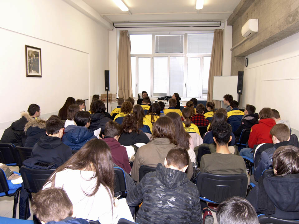 Istituto San Giuseppe La Salle Milano Scuola Secondaria Classi terze Incontro con Cesare Giuzzi Lotta alla Mafia_3